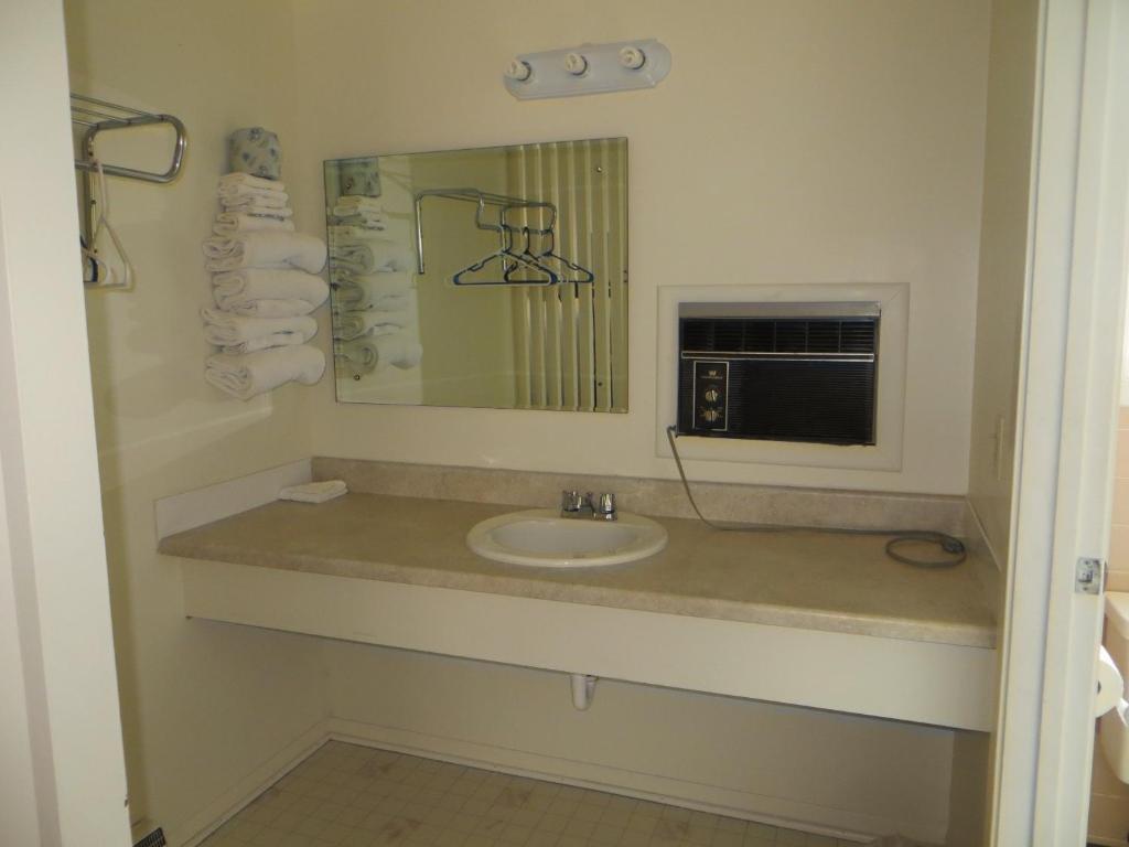 North Winds Motel Mackinaw City Esterno foto