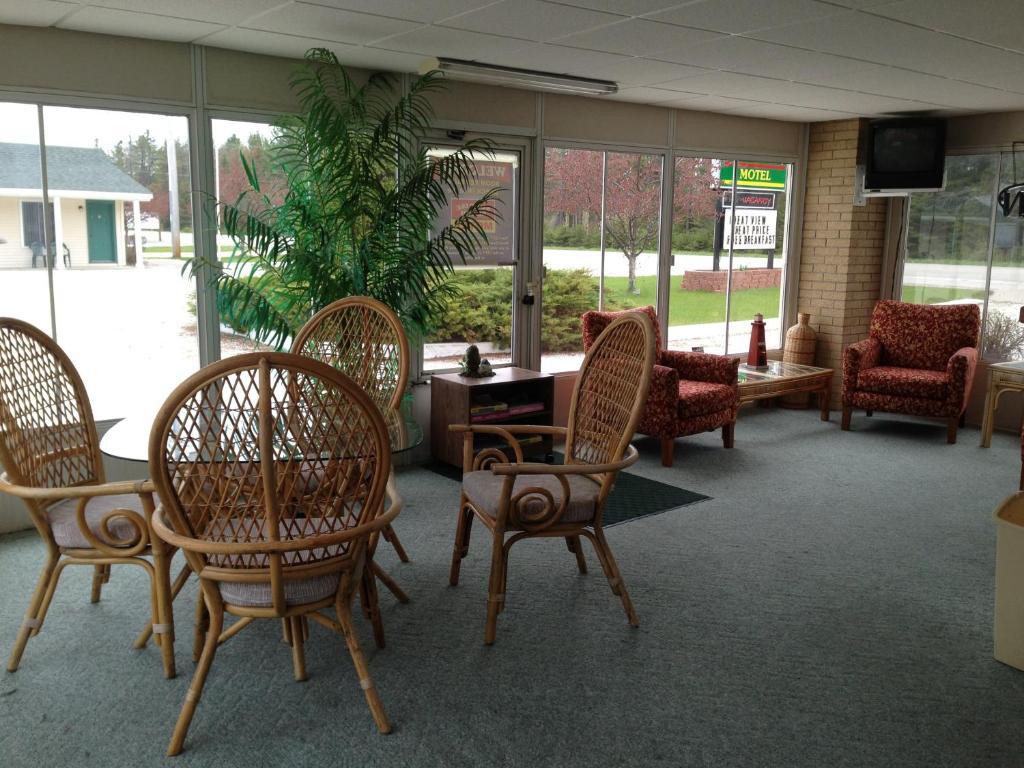 North Winds Motel Mackinaw City Esterno foto