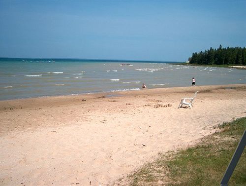 North Winds Motel Mackinaw City Esterno foto